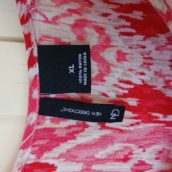 New Directions Woman's XL No-Sleeve Blouse - Picture 5 of 9